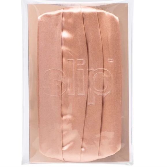 Slip Reusable face covering mask - Picture 4 of 4